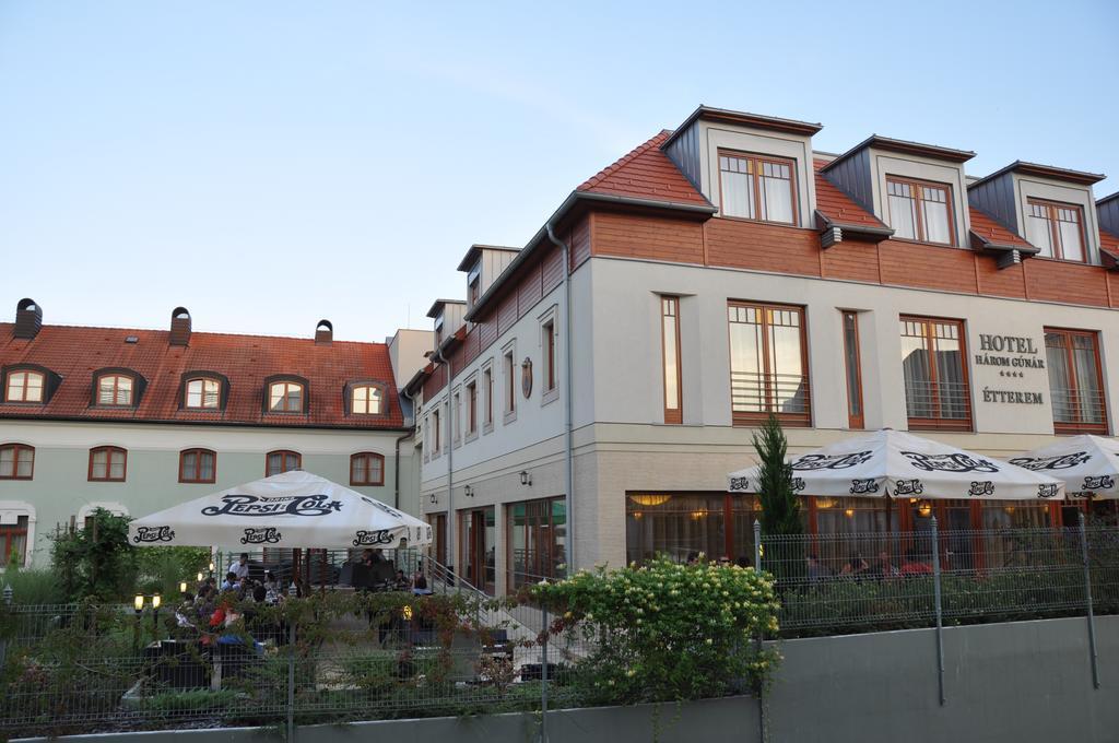 Hotel Harom Gunar Kecskemét Exterior foto